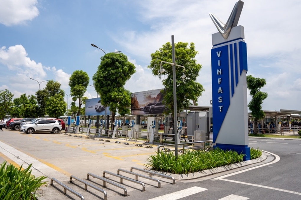 Trạm sạc VinFast đạt mật độ 3,5 km/trạm tại 80 thành phố trên cả nước - 2 Trạm sạc VinFast đạt mật độ 3,5 km/trạm tại 80 thành phố trên cả nước - 2