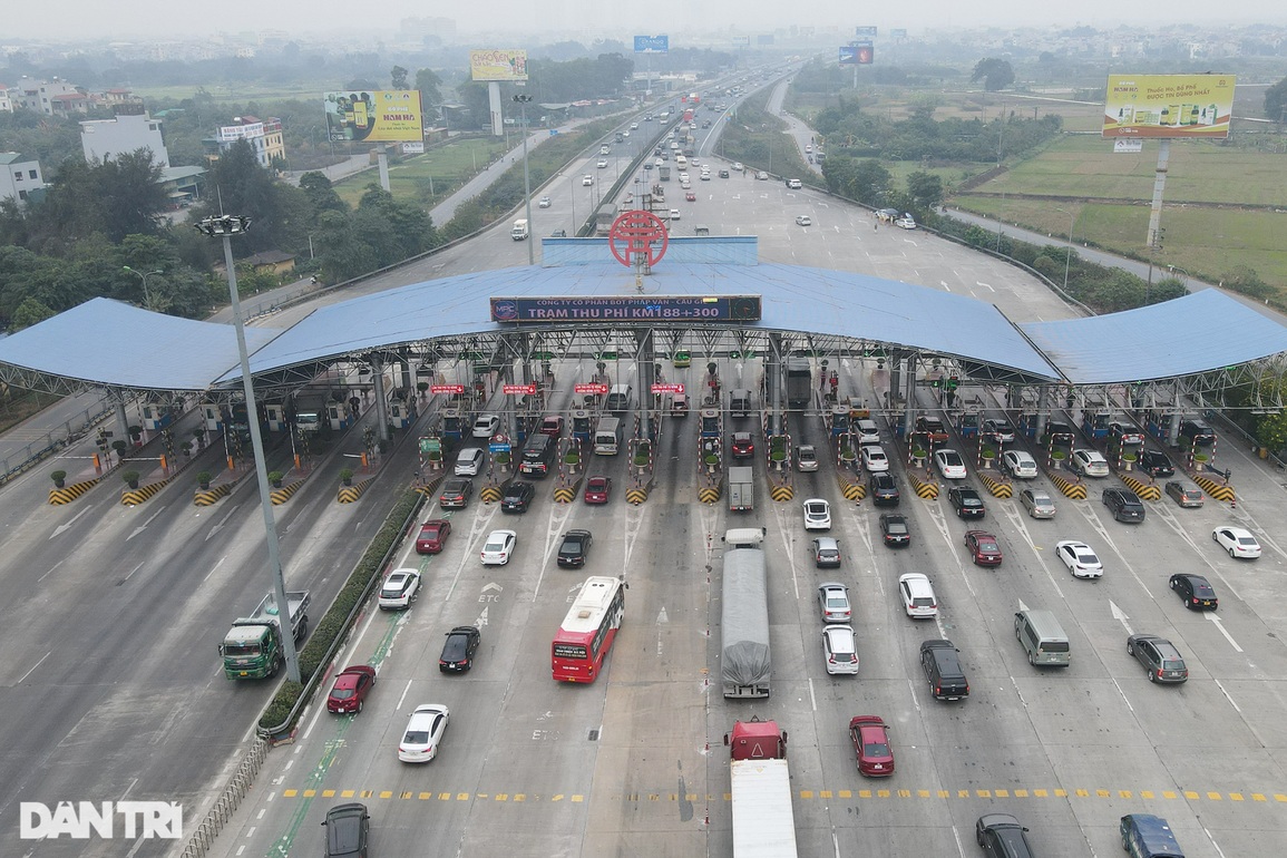 Đường vành đai 3 ùn tắc khi người dân đổ về Hà Nội trong ngày cuối nghỉ Tết - 11 Đường vành đai 3 ùn tắc khi người dân đổ về Hà Nội trong ngày cuối nghỉ Tết - 11