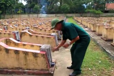 Cựu thanh niên xung phong 27 Tết “bỏ nhà” vào rừng tìm mộ liệt sỹ