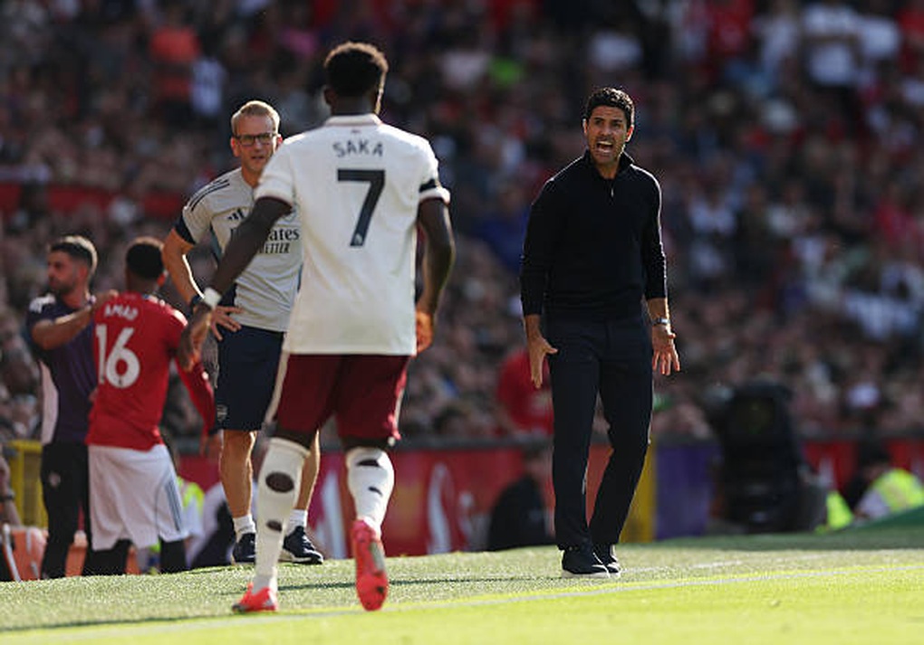 HLV Arteta tiết lộ về cách Arsenal đánh bại Man Utd - 1