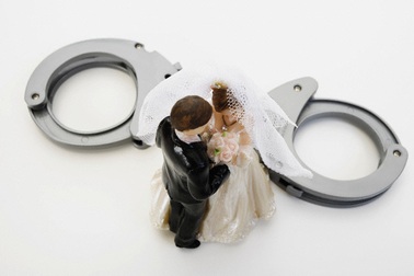 Từ quản chồng đến mất chồng