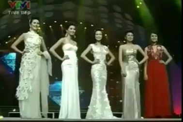 Phần trả lời ứng xử khôn ngoan giúp Đặng Thu Thảo đăng quang HHVN