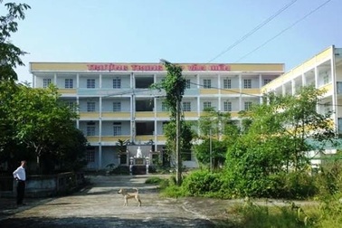 Bị “cắm” ngân hàng, Trường Trung cấp Y Dược có nguy cơ “xóa sổ”