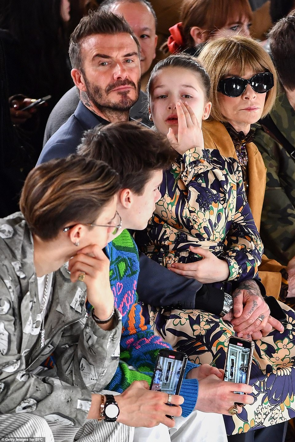 David Beckham đưa các con dự buổi ra mắt bộ sưu tập mới của Victoria - 9 David Beckham đưa các con dự buổi ra mắt bộ sưu tập mới của Victoria - 9