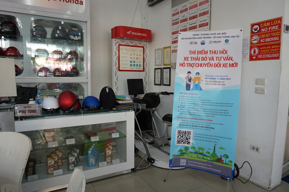 Đại lý vắng bóng người dân tới đổi xe máy cũ lấy mới - 2 Đại lý vắng bóng người dân tới đổi xe máy cũ lấy mới - 2