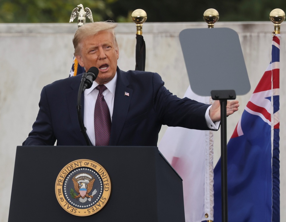 Ông Trump ca ngợi 40 người hùng đối đầu những kẻ khủng bố vụ 11/9 - 4 Ông Trump ca ngợi 40 người hùng đối đầu những kẻ khủng bố vụ 11/9 - 4