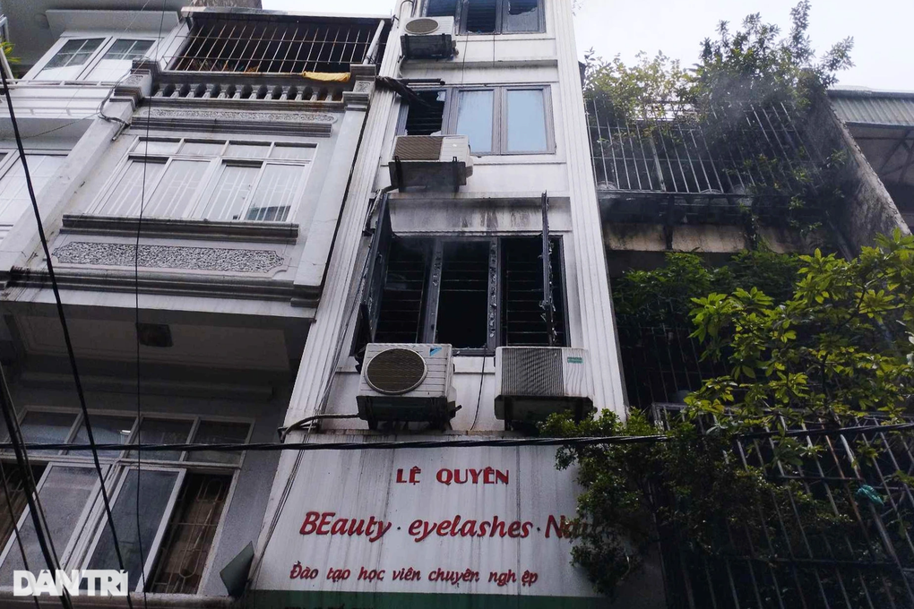 Lời kể của cảnh sát cứu hỏa trong vụ cháy 3 người chết ở Hà Nội - 1 Lời kể của cảnh sát cứu hỏa trong vụ cháy 3 người chết ở Hà Nội - 1