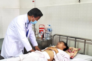 Cần Thơ: Nam thanh niên sống cảnh không có hậu môn suốt 25 năm