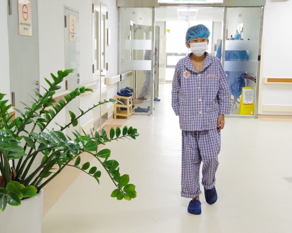 Cậu bé tính mạng đếm ngược từng ngày đã được ghép gan thành công - 1 Cậu bé tính mạng đếm ngược từng ngày đã được ghép gan thành công - 1