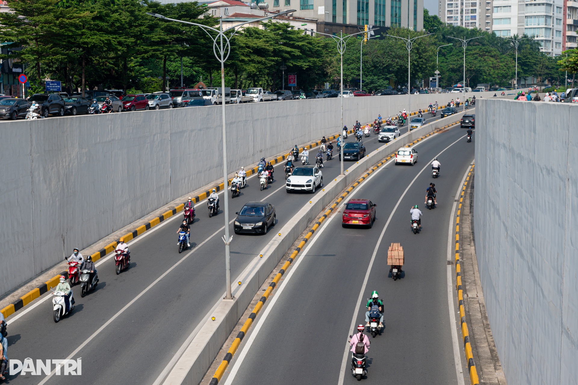 Hiện trạng nút giao dự kiến xây dựng hầm chui thứ 6 tại Hà Nội - 13 Hiện trạng nút giao dự kiến xây dựng hầm chui thứ 6 tại Hà Nội - 13