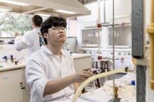 Việt Nam giành 2 vàng, 2 bạc tại kỳ thi hóa học khó nhất thế giới