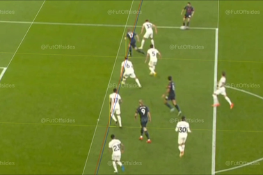 VAR xử lý khó hiểu, công nhận bàn thắng tranh cãi của Man City