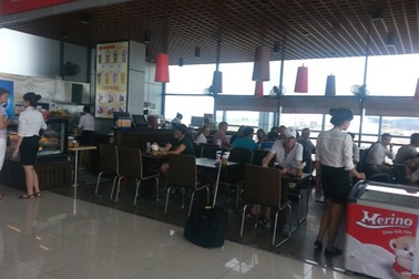 Hành khách được uống nước lọc miễn phí ở sân bay