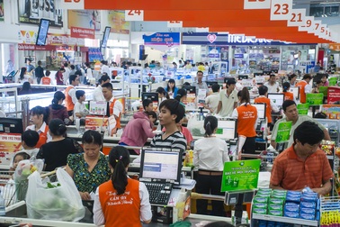 Mặc áo cặp đi siêu thị Co.opmart và Co.opXtra nhận quà tình yêu