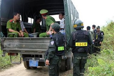 Huy động 150 người truy bắt nghi can giết vợ rồi bỏ trốn