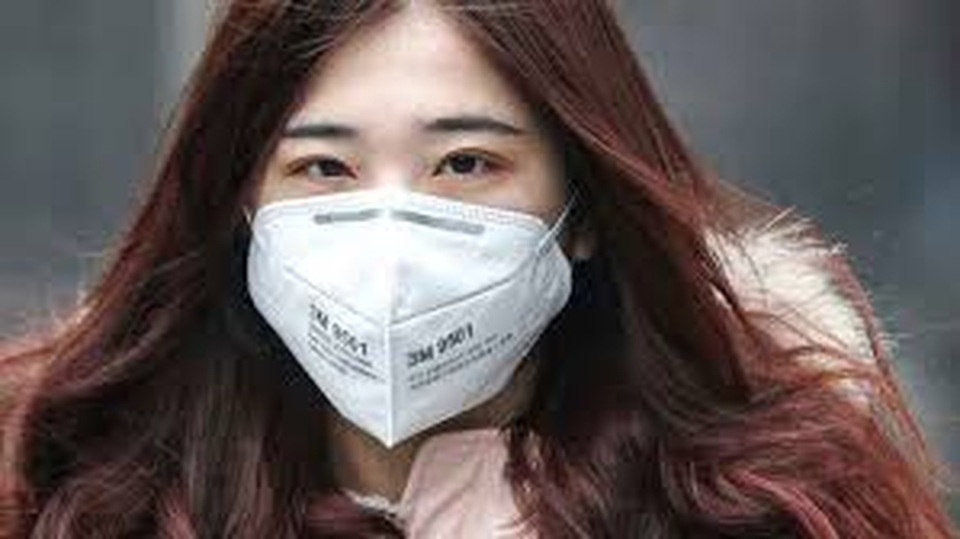 Bị chỉ trích vì cấm tiếp viên đeo khẩu trang, hãng hàng không thay đổi quyết định 180 độ - 3 Bị chỉ trích vì cấm tiếp viên đeo khẩu trang, hãng hàng không thay đổi quyết định 180 độ - 3
