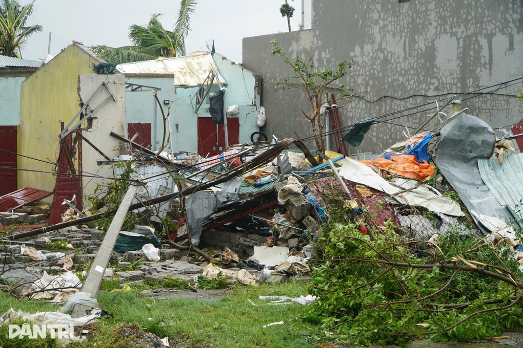 16 người chết và mất tích ở 4 tỉnh miền Trung do bão Bualoi - 1 16 người chết và mất tích ở 4 tỉnh miền Trung do bão Bualoi - 1