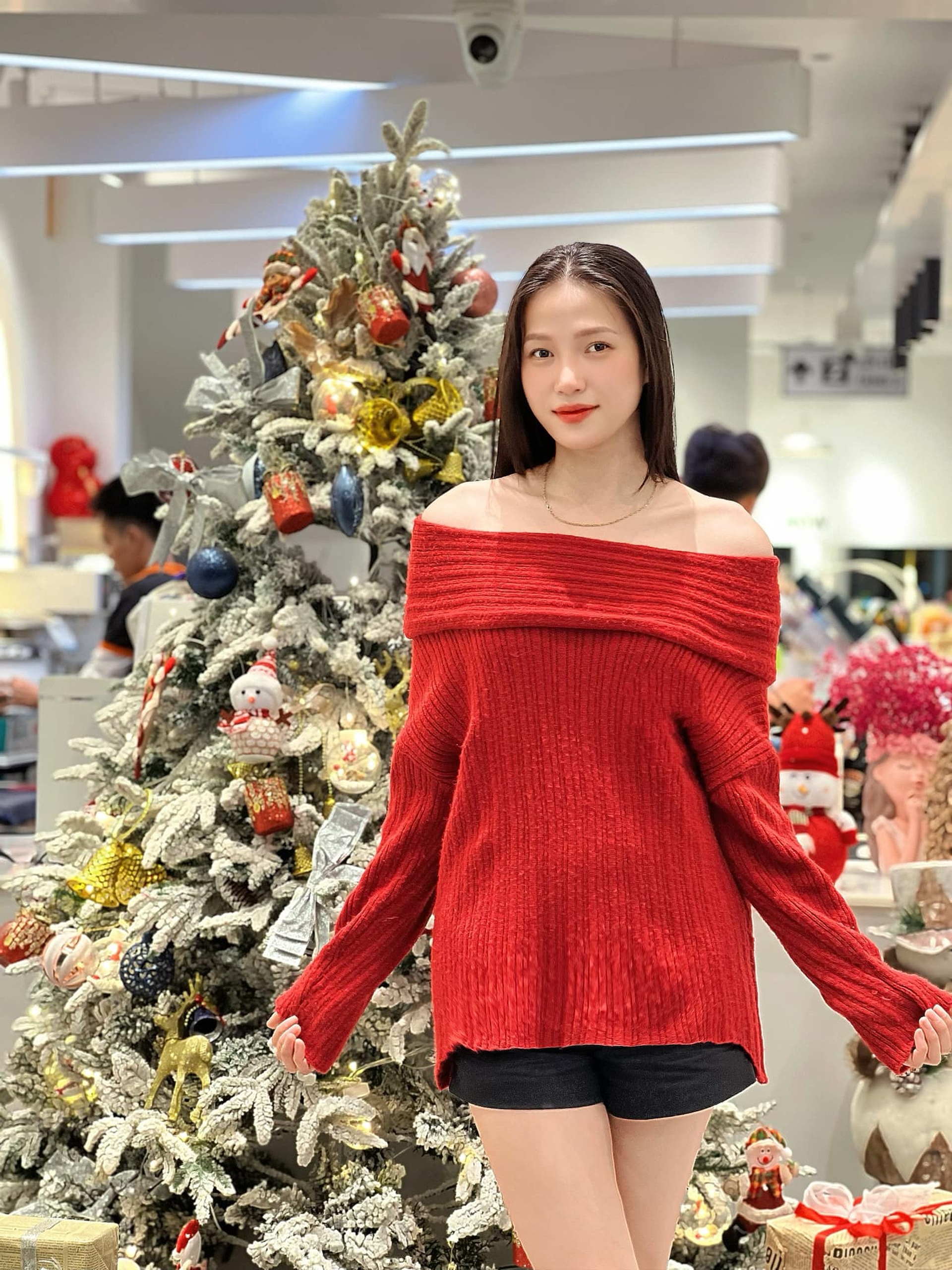 Hoa khôi bóng chuyền cao 1,81m: Ngoài đời bánh bèo, có bạn trai yêu chiều - 8 Hoa khôi bóng chuyền cao 1,81m: Ngoài đời bánh bèo, có bạn trai yêu chiều - 8