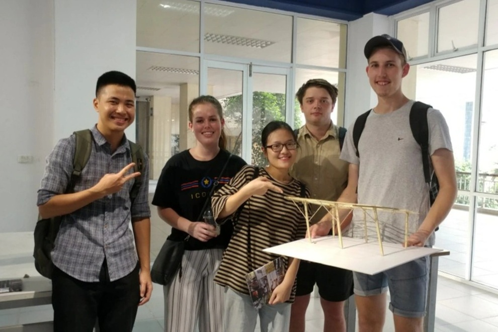 Thủ khoa tốt nghiệp xuất sắc ĐH Kiến trúc Hà Nội sở hữu nhiều giải thưởng - 3 Thủ khoa tốt nghiệp xuất sắc ĐH Kiến trúc Hà Nội sở hữu nhiều giải thưởng - 3