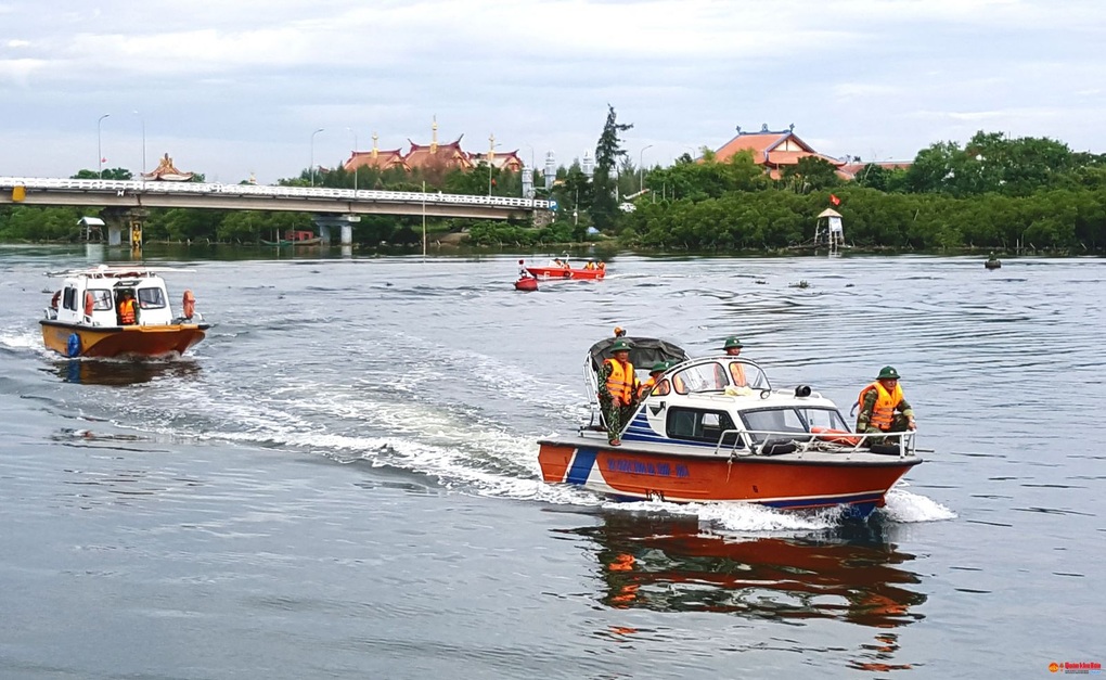 Lạng Sơn đề nghị bổ sung xuồng máy cho các xã có sông lớn thường bị ngập - 1 Lạng Sơn đề nghị bổ sung xuồng máy cho các xã có sông lớn thường bị ngập - 1