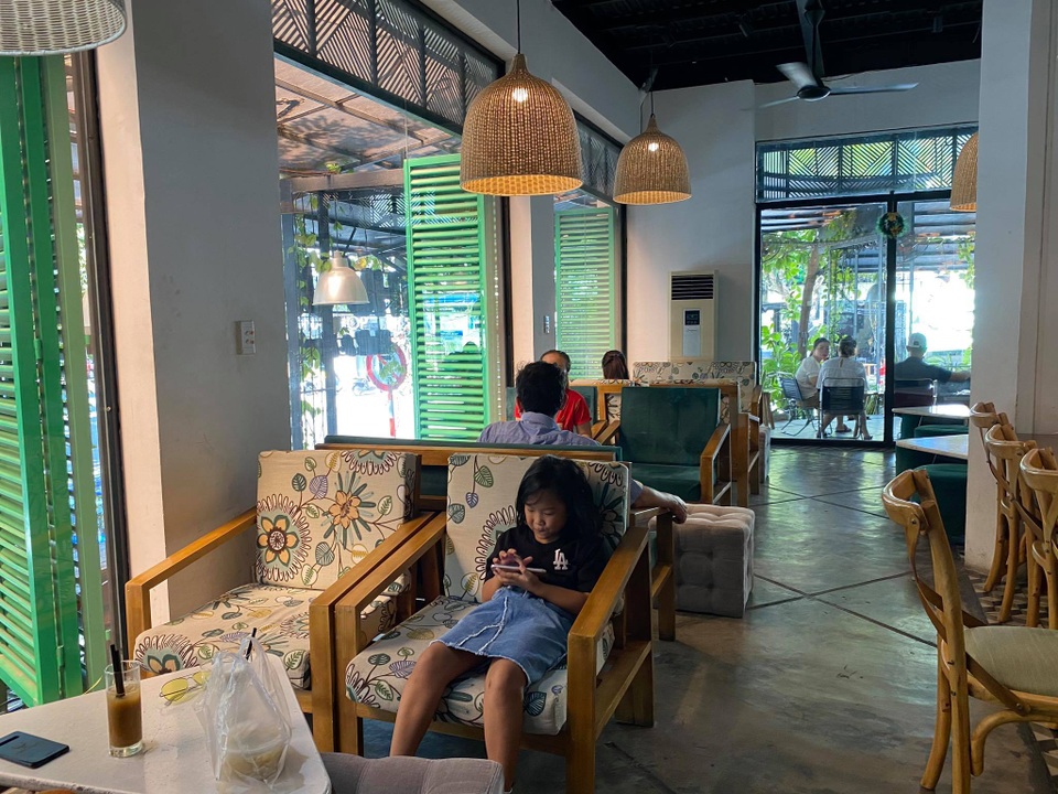 Đà Nẵng: Người lao động vui mừng trở lại công việc sau cách ly xã hội - 1 Đà Nẵng: Người lao động vui mừng trở lại công việc sau cách ly xã hội - 1