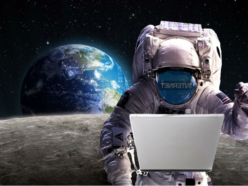 NASA thuê Nokia để triển khai mạng 4G LTE trên mặt trăng - 1 NASA thuê Nokia để triển khai mạng 4G LTE trên mặt trăng - 1