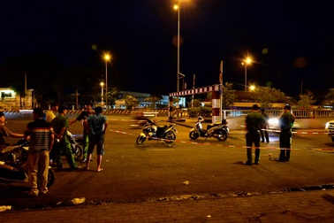 Thanh niên bị người lạ đâm chết sau va chạm giao thông