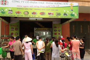 Giò chả Ước Lễ Hương Sơn đến hẹn… lại đông