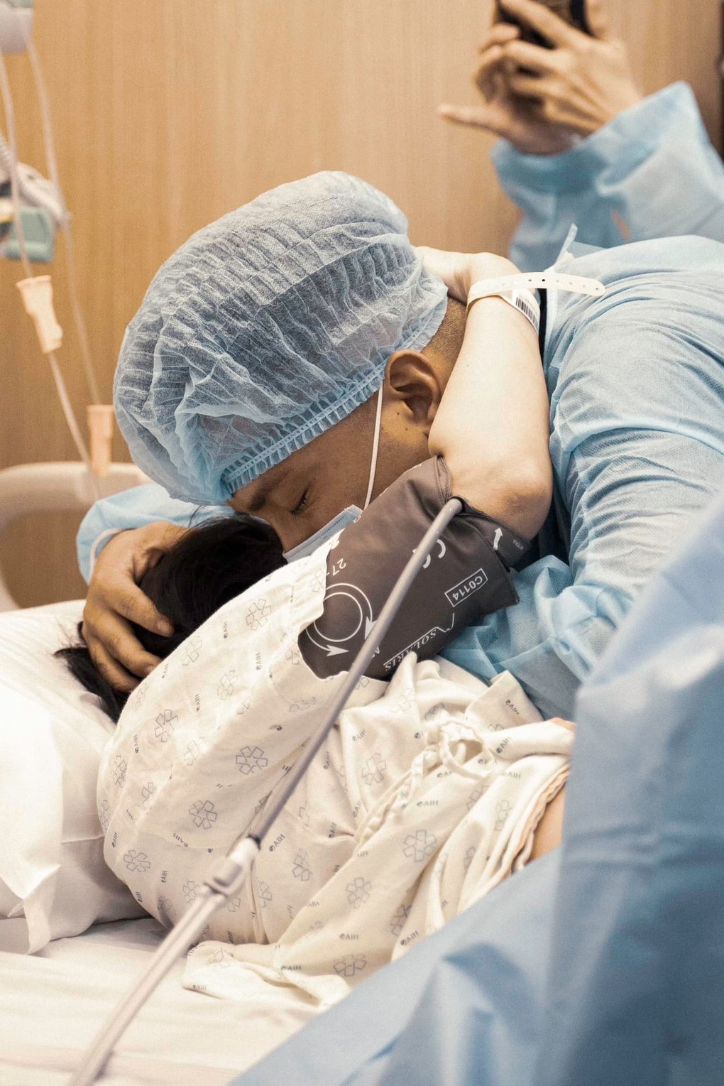 MC Liêu Hà Trinh sinh quý tử, được ck người kinh doanh nuông chiều rời khỏi sao? - 5 MC Liêu Hà Trinh sinh quý tử, được ck người kinh doanh nuông chiều rời khỏi sao? - 5