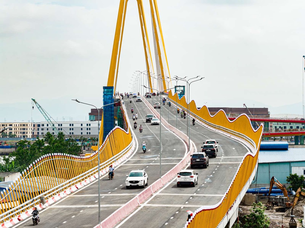 Vingroup thông xe cầu Hoàng Gia - Biểu tượng phát triển mới phía Đông Bắc Hải Phòng - 2 Vingroup thông xe cầu Hoàng Gia - Biểu tượng phát triển mới phía Đông Bắc Hải Phòng - 2