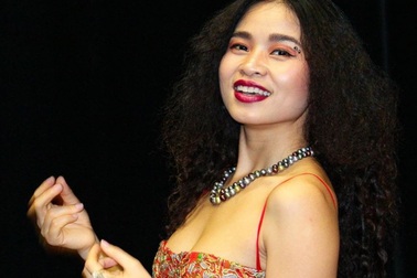 Ca sĩ Đồng Lan chia sẻ cuộc sống tại Pháp giữa đại dịch Covid-19