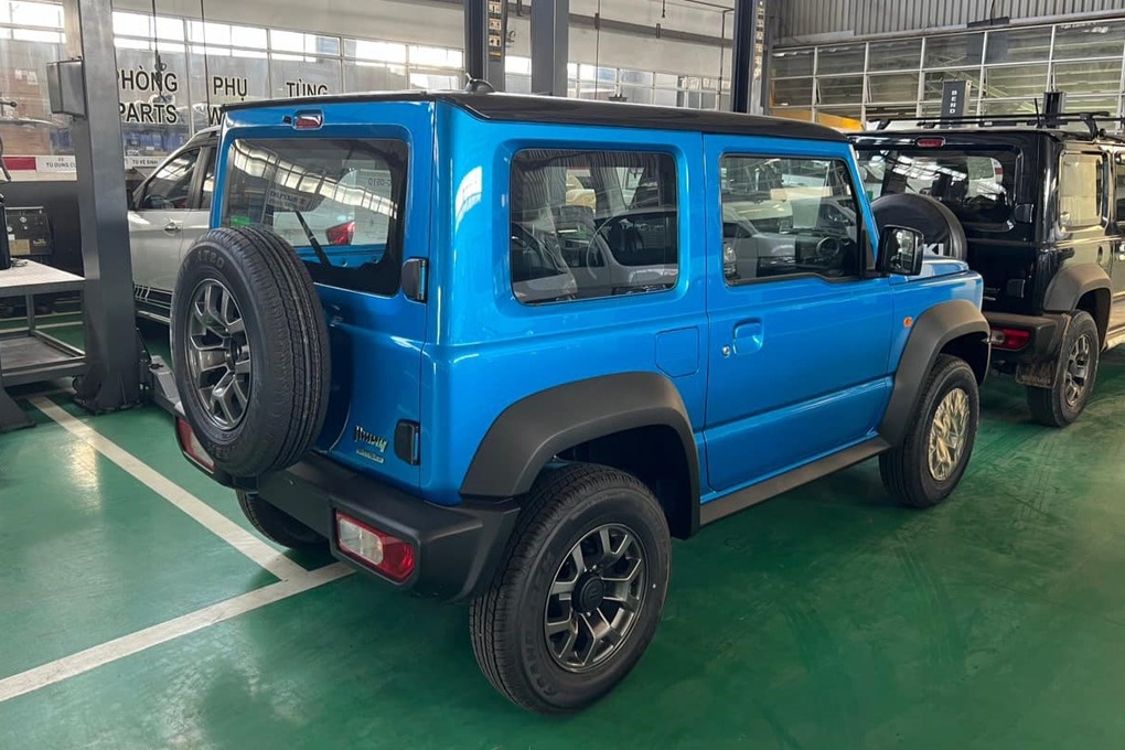 Suzuki Jimny loạn giá trước thềm ra mắt, có nơi bán kênh 50 triệu đồng - 2