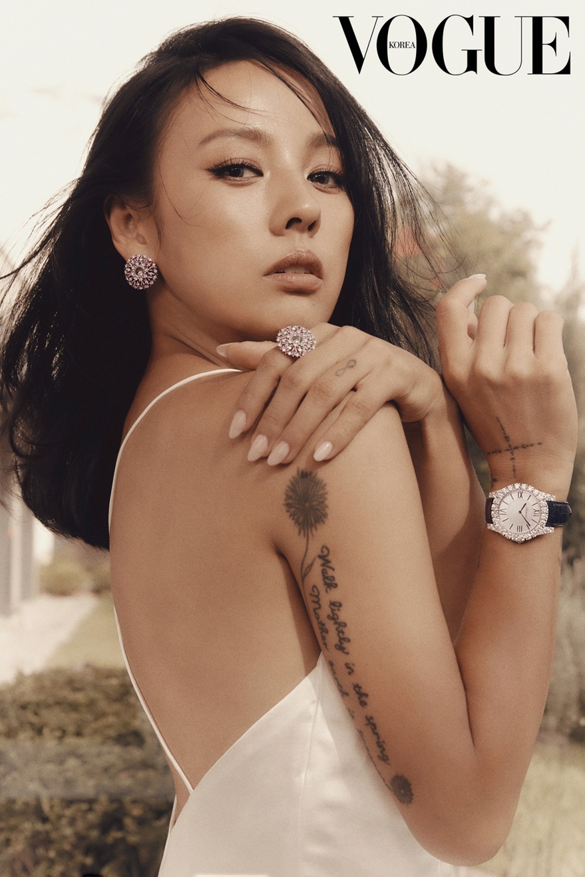 Lee Hyori tự hào vì sinh ra đã đẹp chia sẻ quan điểm về phụ nữ đẹp - 4 Lee Hyori tự hào vì sinh ra đã đẹp chia sẻ quan điểm về phụ nữ đẹp - 4
