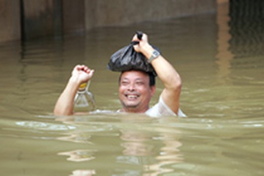 Bơi giữa Thạch Thành