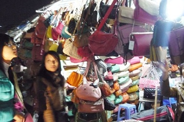 5 “lãnh địa” hàng Trung Quốc giá rẻ đáng sợ nhất Hà Nội 