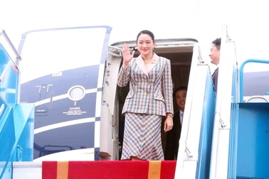 Thủ tướng Thái Lan đến Hà Nội, bắt đầu thăm chính thức Việt Nam