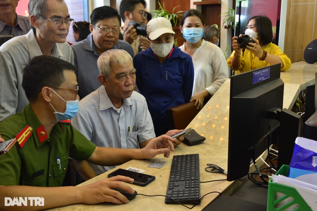 TPHCM: Khai trương điểm dịch vụ công trực tuyến tại quận Bình Thạnh - 1 TPHCM: Khai trương điểm dịch vụ công trực tuyến tại quận Bình Thạnh - 1