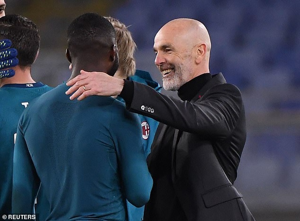 Inter Milan vững ngôi đầu, AC Milan đánh bại AS Roma - 14 Inter Milan vững ngôi đầu, AC Milan đánh bại AS Roma - 14