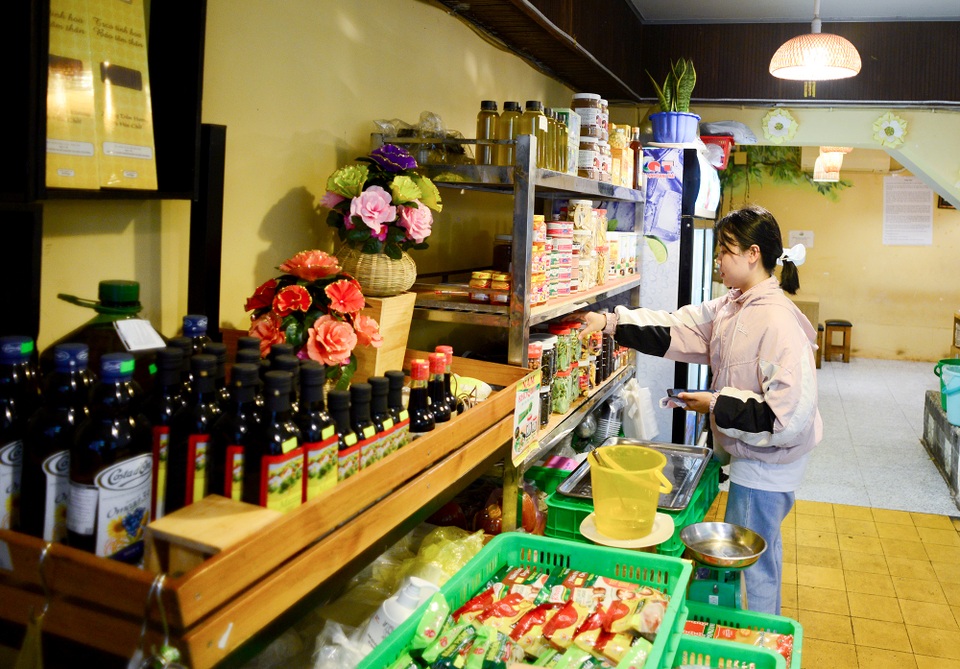 Buffet chay miễn phí.jpg