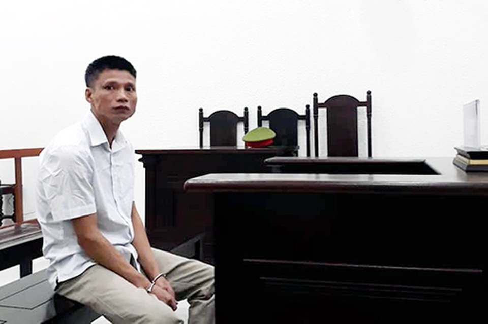Hà Nội: Nhân viên Đại sứ quán “dỏm” lĩnh án thật - 1 Hà Nội: Nhân viên Đại sứ quán “dỏm” lĩnh án thật - 1