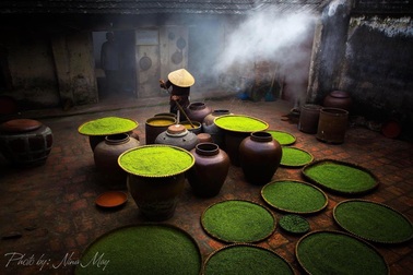 Người phụ nữ "thổi hồn" vào những bức tranh làng quê Việt