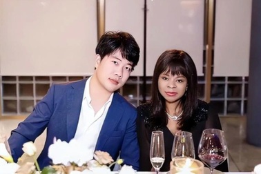 Cưới con gái tù trưởng châu Phi, chàng trai sống sung túc như đại gia