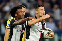 C.Ronaldo tỏa sáng, Juventus tìm lại mạch chiến thắng