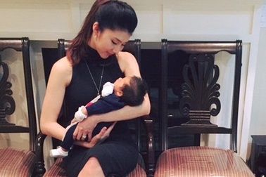 Ngọc Quyên tổ chức tiệc đầy tháng cho con trên đất Mỹ