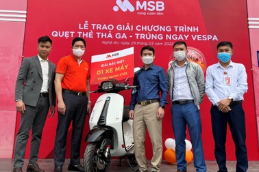 Quẹt thẻ MSB, khách hàng ở Nghệ An bất ngờ trúng xe Vespa