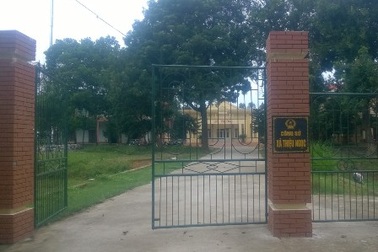 Xã 4 năm không trả tiền bão lũ cho dân vì... không biết là tiền gì (!?)