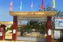 Nam sinh lớp 11 đánh thầy giáo nhập viện