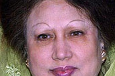 Hai phụ nữ, một mối thù truyền kiếp