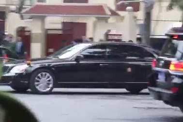 Chủ tịch Kim Jong-un thăm Đại sứ quán Triều Tiên tại Hà Nội