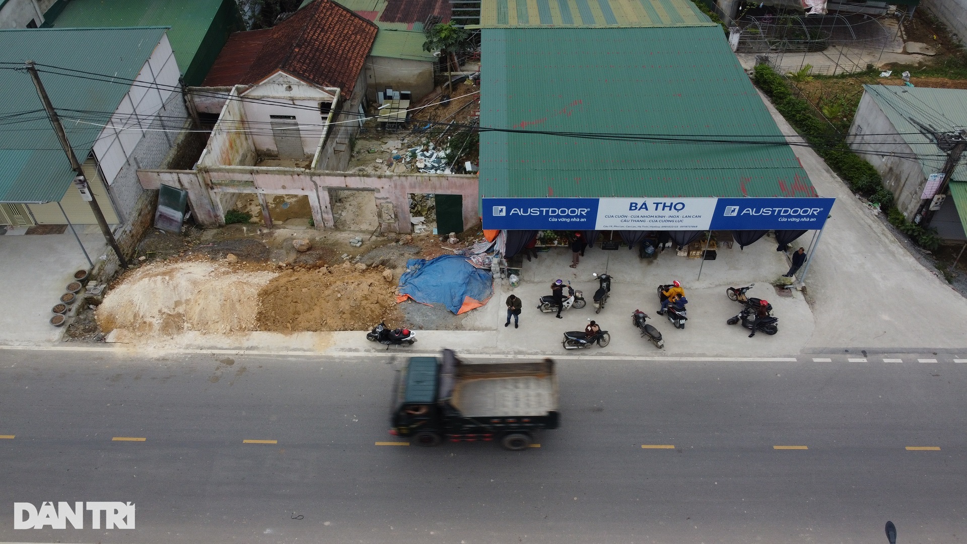 Dự án nghìn tỷ đi qua, nhà dân thành hầm, bơm nước mưa cả ngày không hết - 7 Dự án nghìn tỷ đi qua, nhà dân thành hầm, bơm nước mưa cả ngày không hết - 7